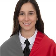 Chica joven de 25 años con experiencia dando clases a niños de primaria y jóvenes de la ESO